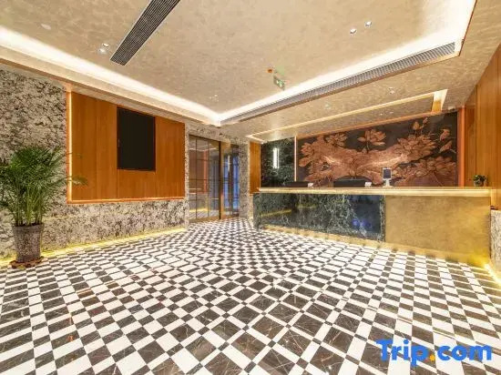 Baihe International Hotel (Weifang Fuhua Exhibition Center Good Plaza)