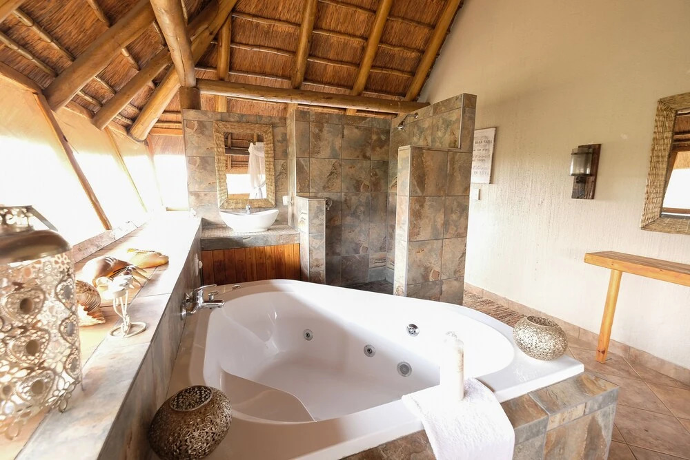 Luxury and Romantic Accommodation on the Doorstep of Kruger National Park