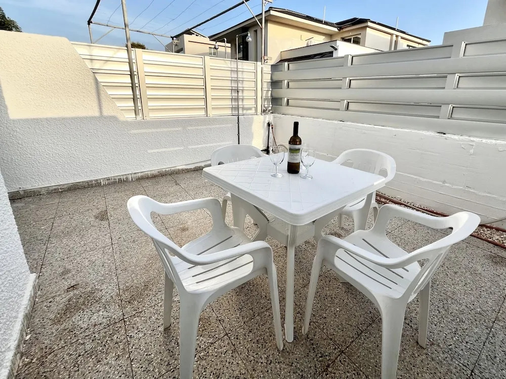 79 AN - Stay Nissi Chrysland Studio 111
