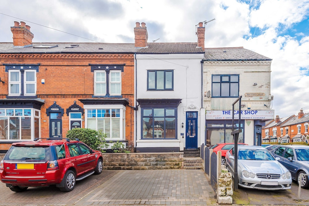 4-bed Townhouse Sleeps 10 With Games Room