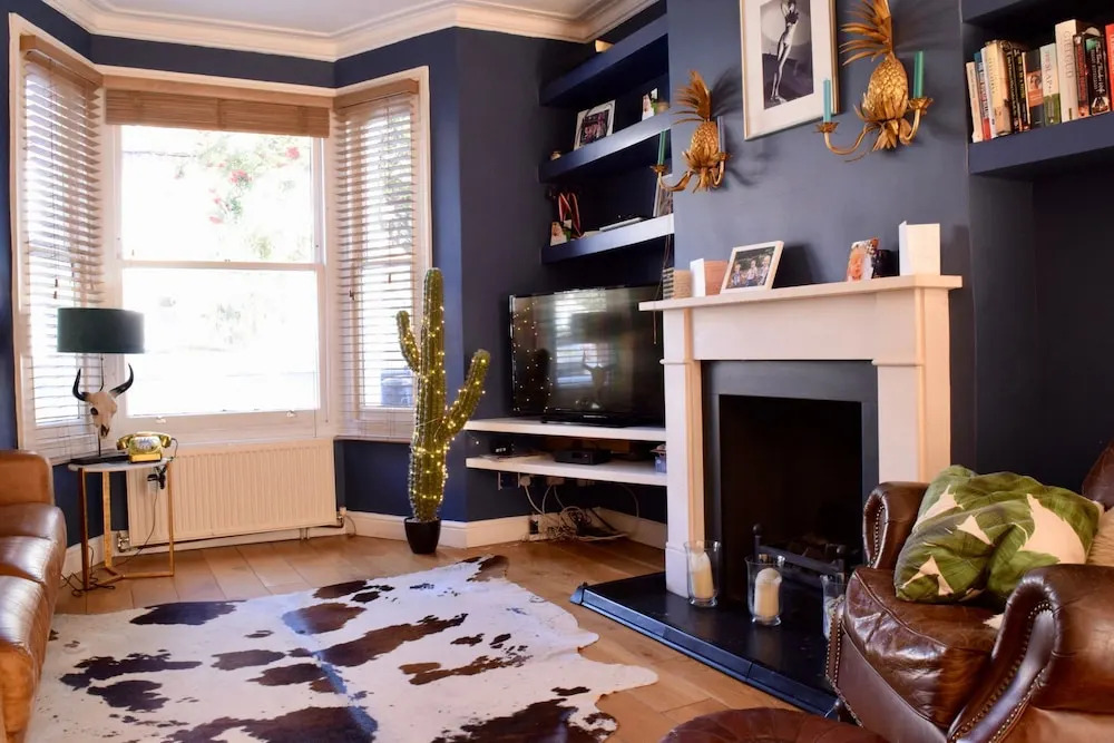 2 Bedroom House in Shepherd's Bush