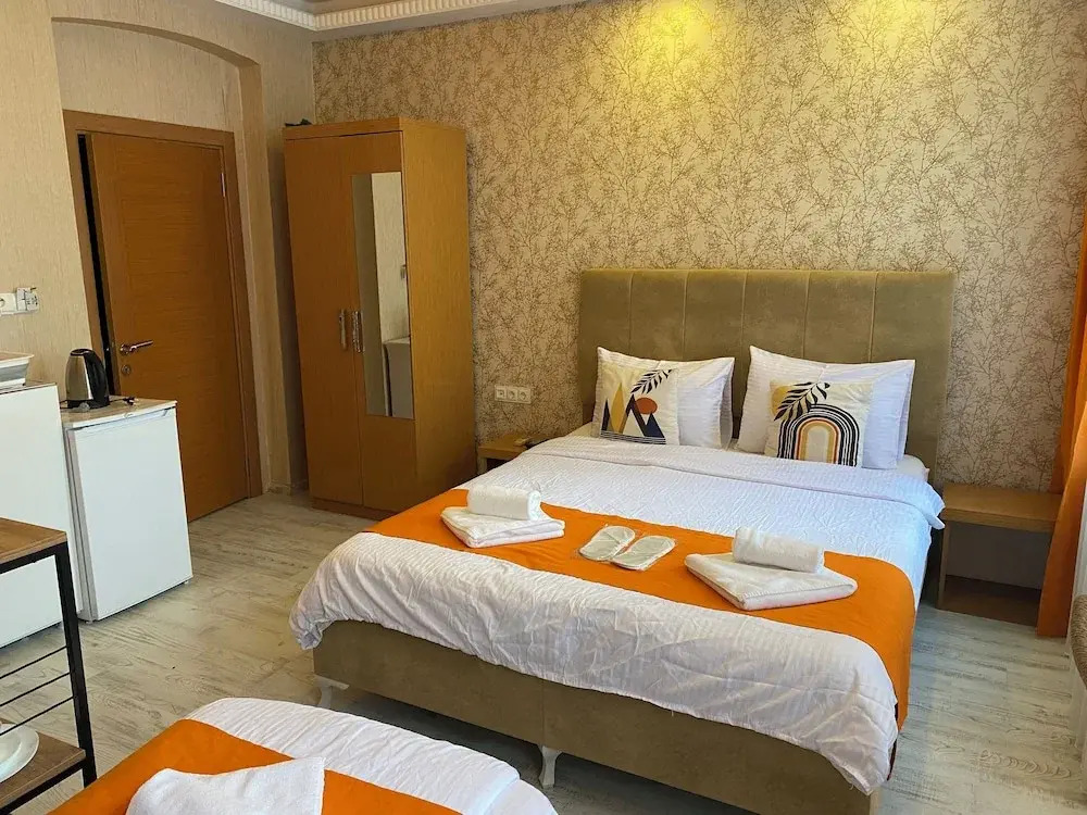 Aura Hotel