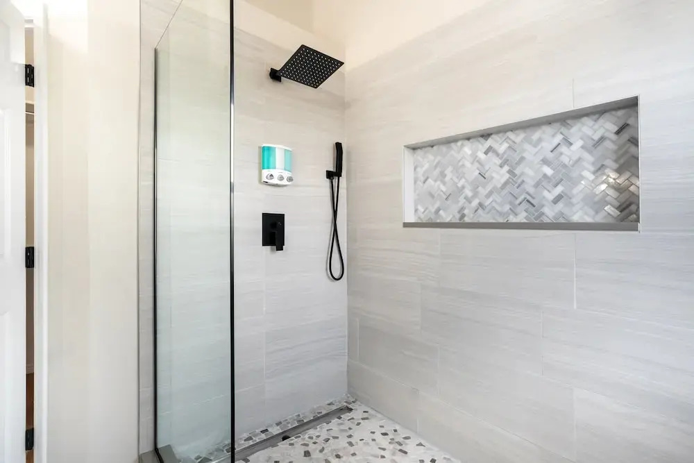 Modern 6BR Home in Briargate