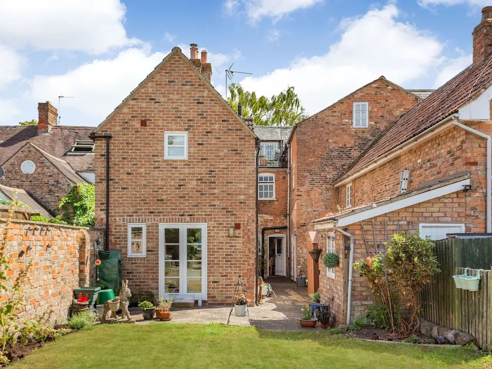 Wards Court 2