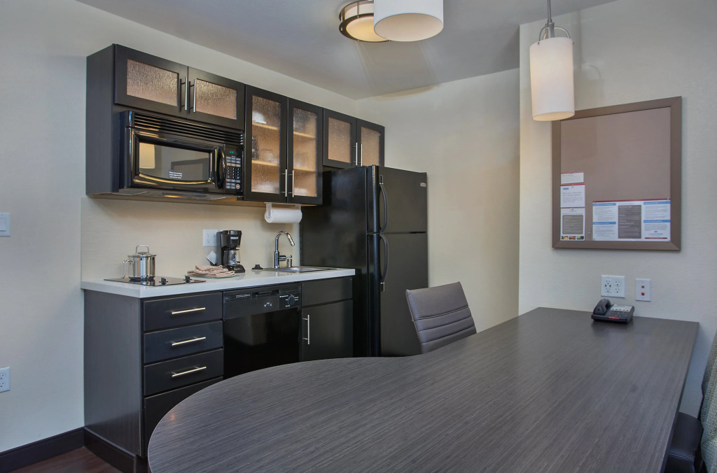Candlewood Suites Bowling Green by IHG