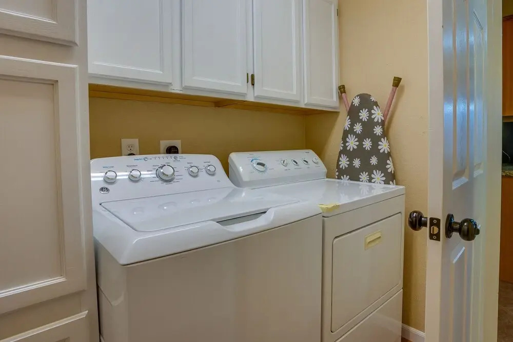 Pet-friendly Yard! Home Near State Farm Stadium