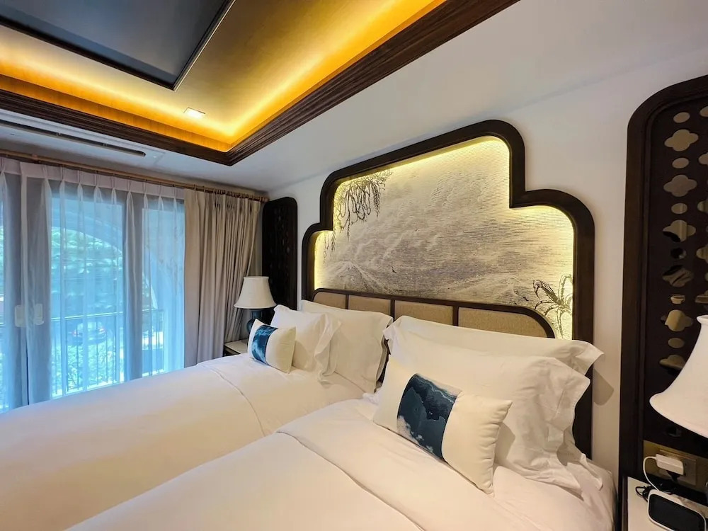 CHINO@NIMMAN Luxury Boutique Hotel