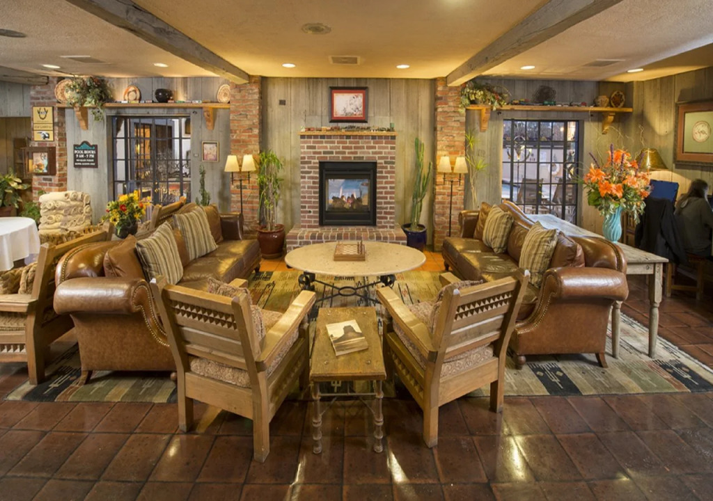 Inn of the Governors