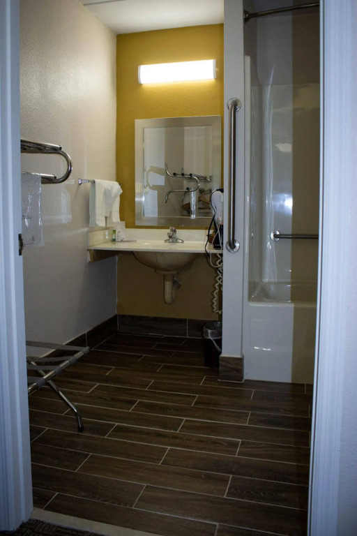 Grand Vista Hotel