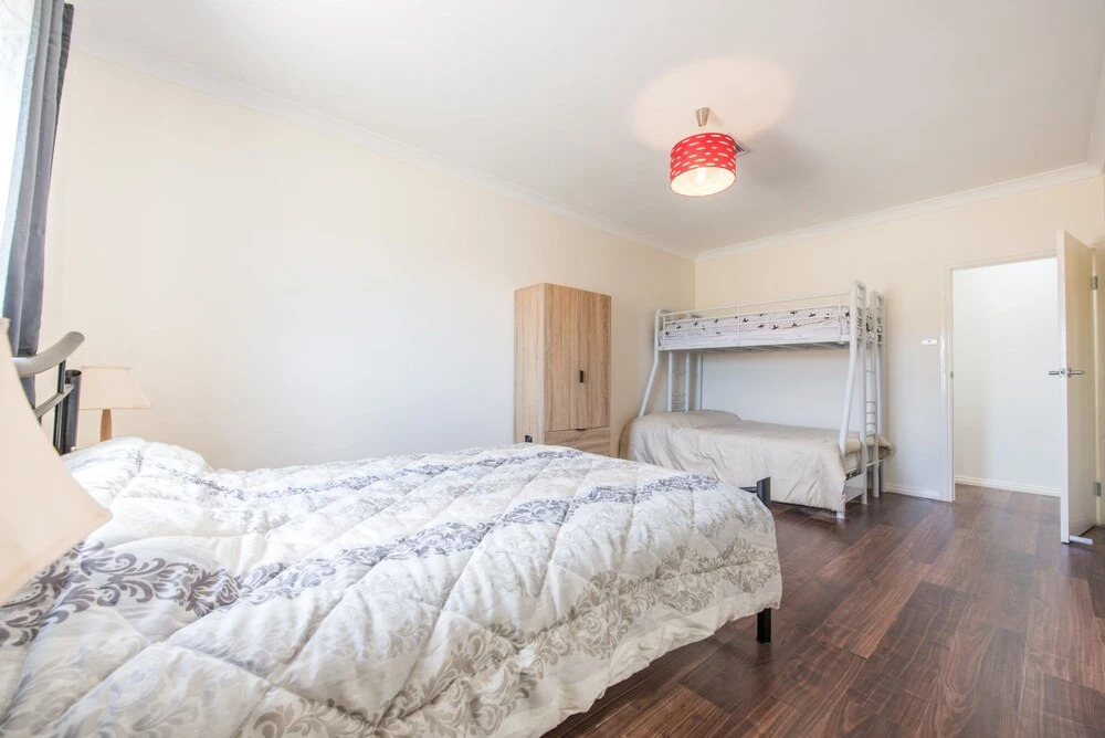 The Oasis - 6 Turnberry Drive, Links Lady Bay