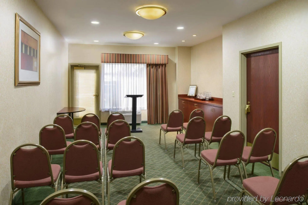 Holiday Inn Express Hotel & Suites Chester by IHG