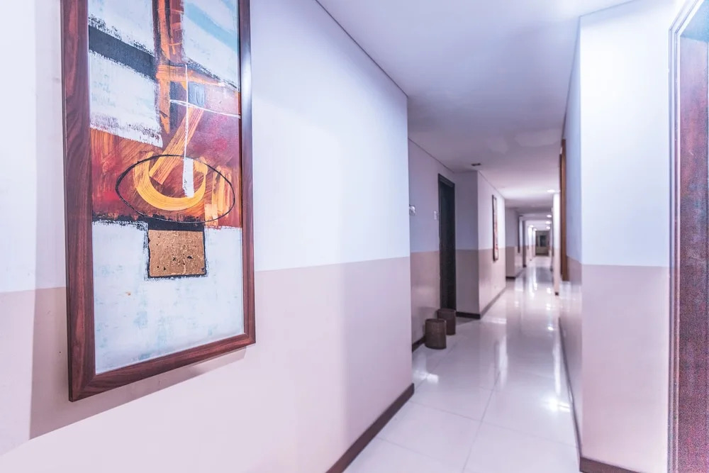 OYO Life 1437 W Residence