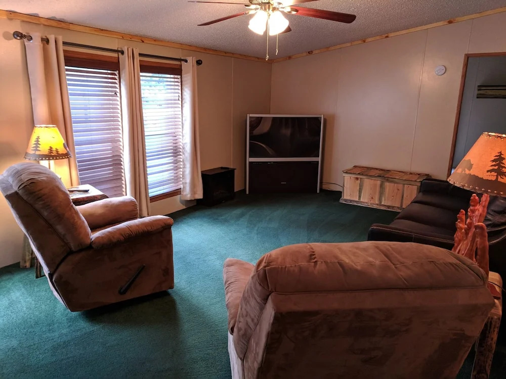 Allen Gulch Cabins