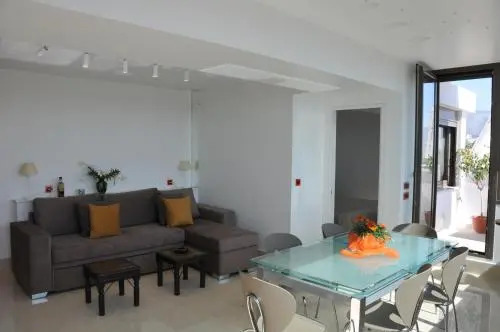 Acropolis at Home: Loft with a View