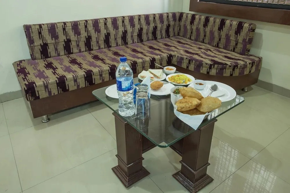 OYO 5738 Hotel Lords Inn
