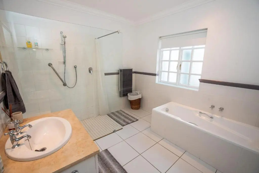 Greenhill Farm Cape Dutch Cottage Plettenberg Bay - 1 Bedroom Private Cottage