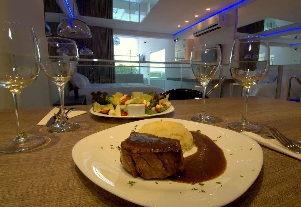 Hotel Con Son City