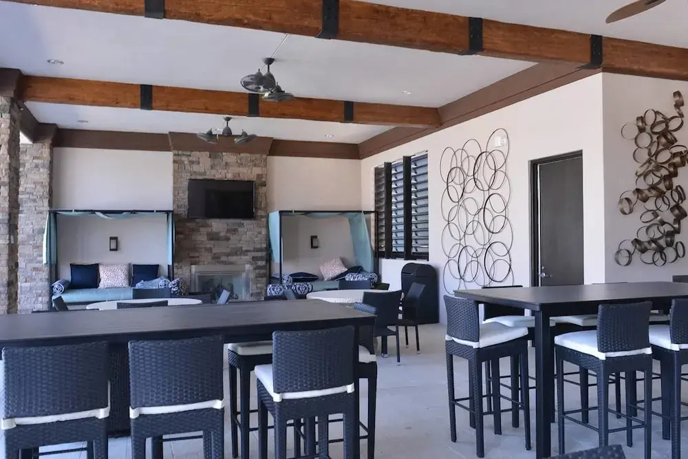 Stylish and Stunning 5BD Pool Home in Solterra - #5st452