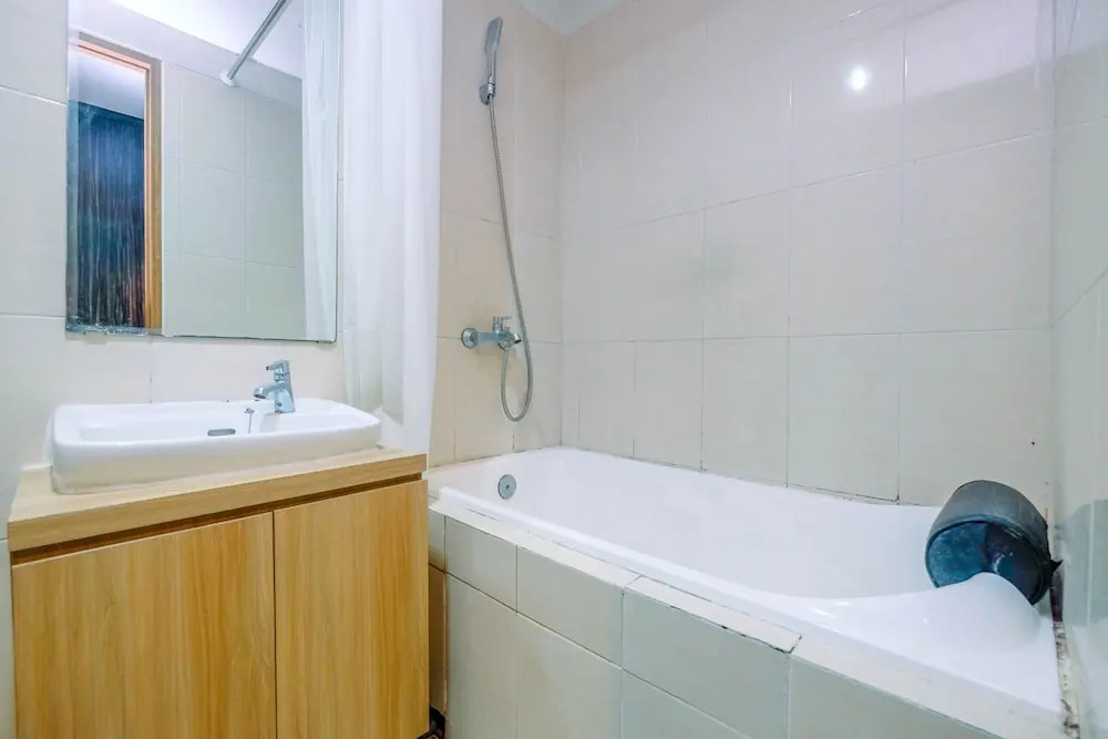 Warm and Cozy Studio at The Oasis Apartment