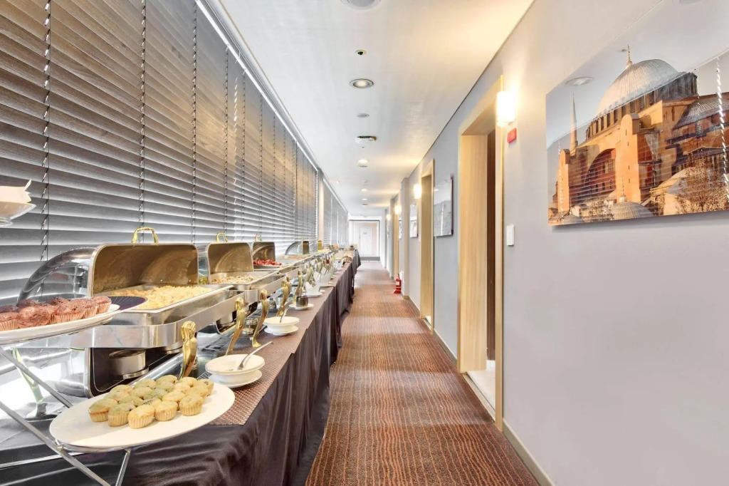 Ramada Hotel and Suites Seoul Namdaemun