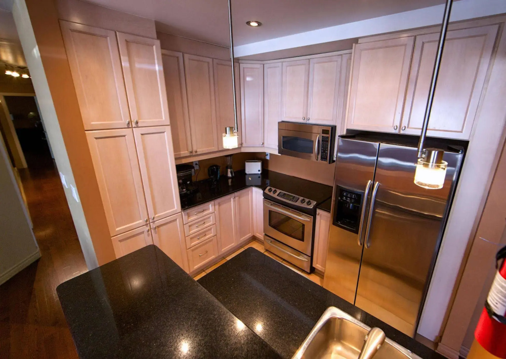 ApartHotelMontreal by Les Terrasses Saint Urbain 2225I2