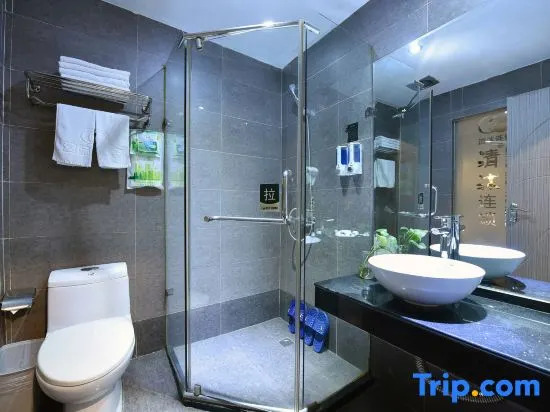 Qingmu Hotel (Wanda Plaza, Changjiang East Road, Chaohu)