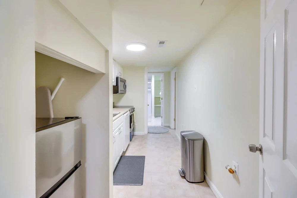 2 Mi to Dtwn DC: Wfh-friendly Apt