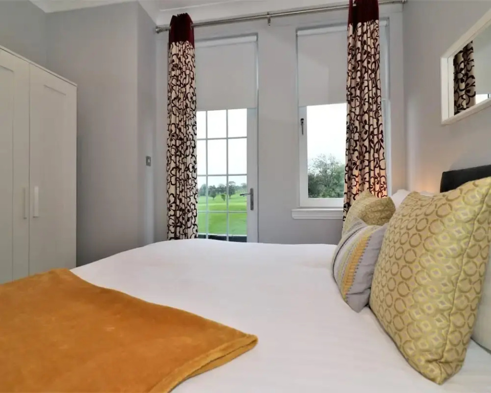 Greenlees Clubhouse 3 bed - Cambuslang