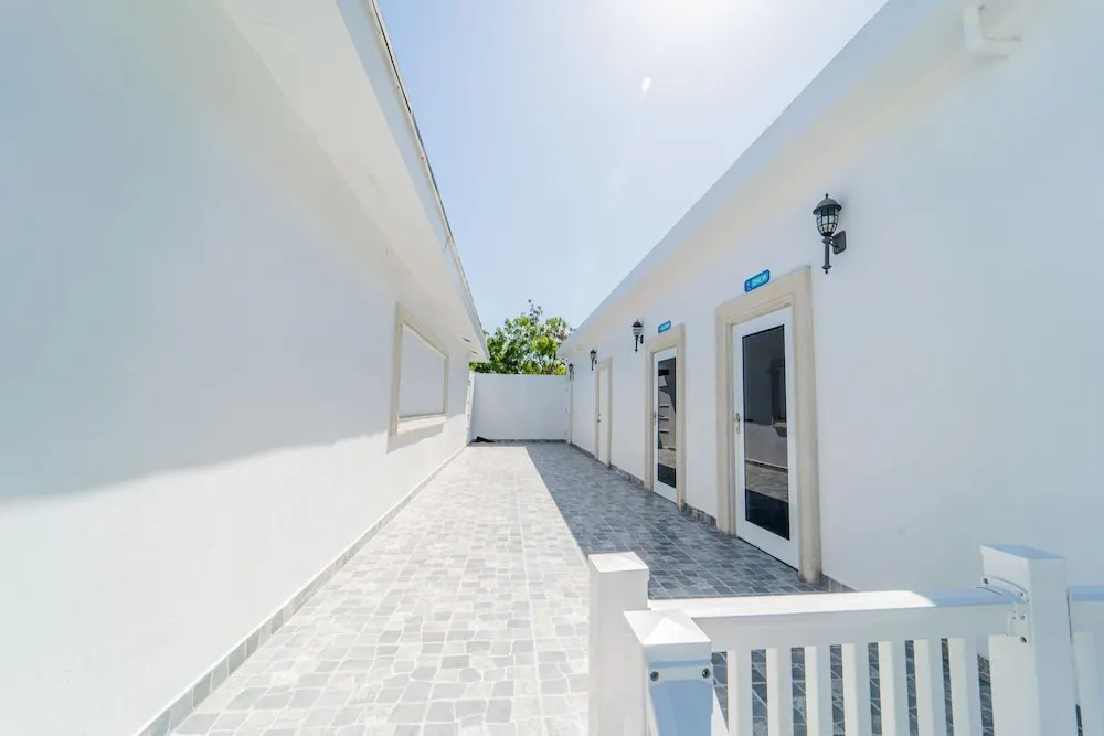 Le Bleu Bed and Breakfast