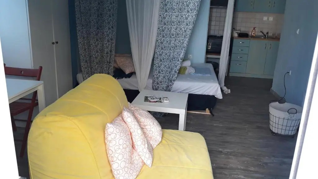 Romantically allured studio next to the center