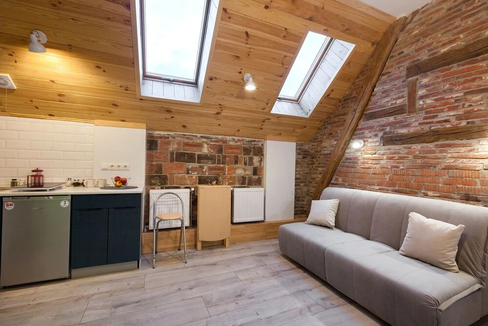 7 Apartments