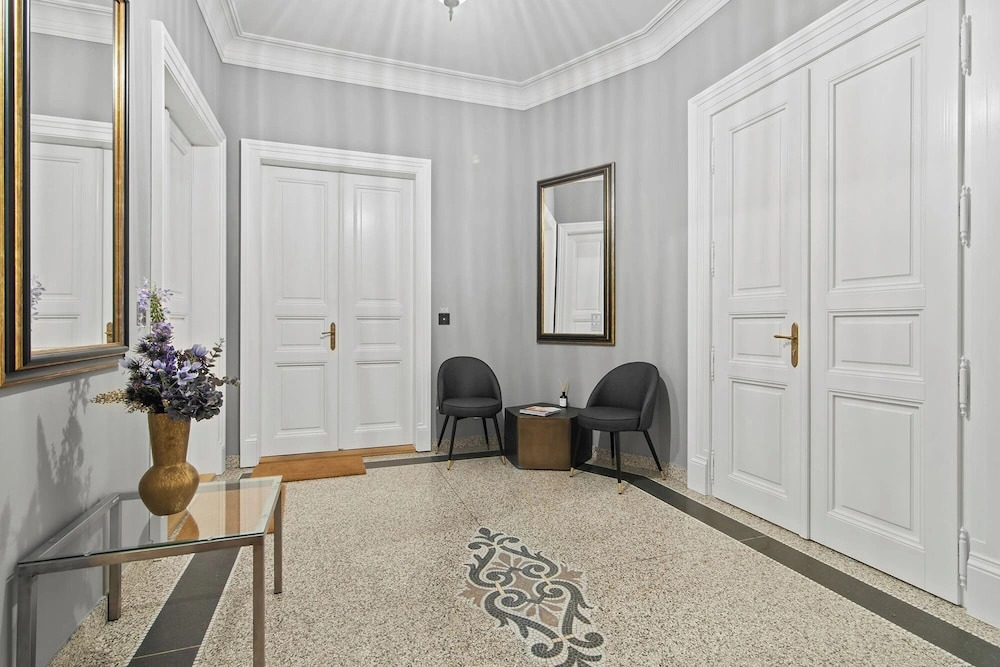 Vodickova Luxury Suites