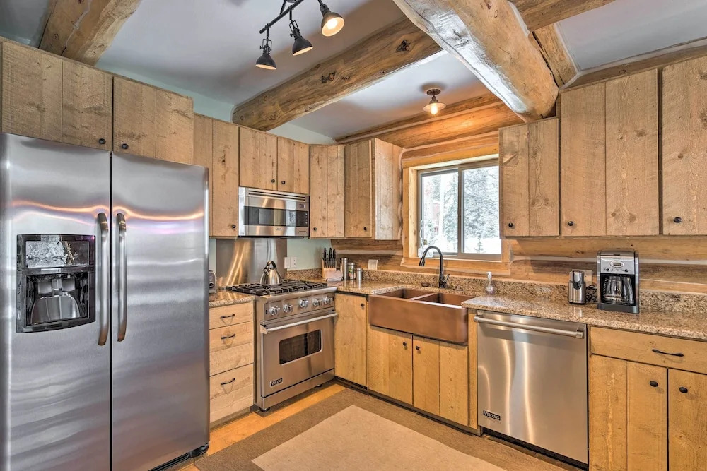 Fox Farm Retreat: Hillside Telluride Home w/ Sauna