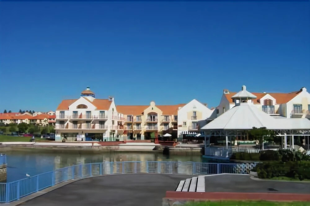 Gulf Harbour Lodge