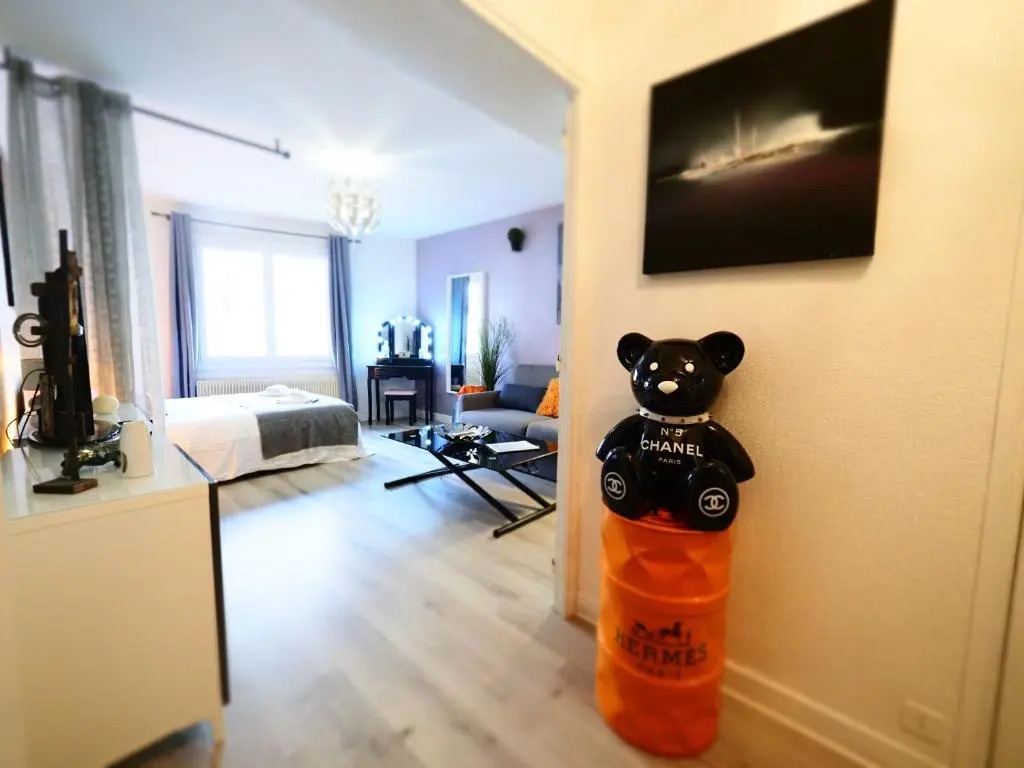 NOUVEAUTE 2022: Appartement face aux Thermes CALLOU avec Parking