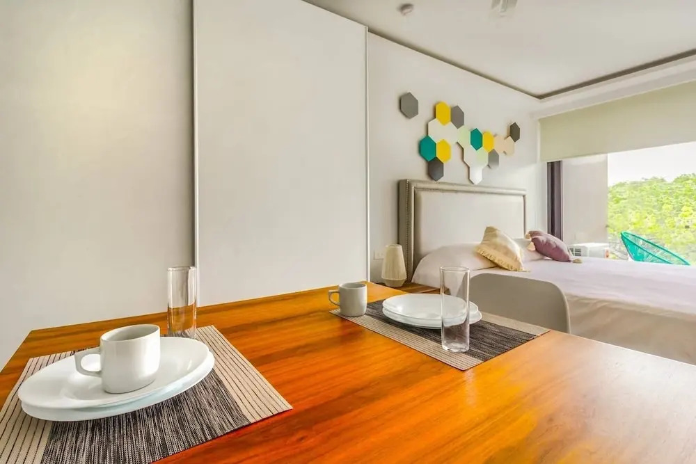 Brand New Studio! Steps From The Beach! AC! Best!