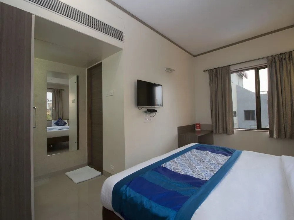 OYO 3716 Hotel Kapil Residency