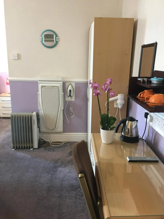 Adelphi Hotel
