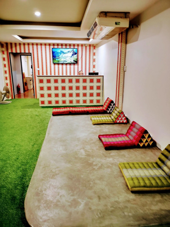 Popeyes Hostel Coffeeshop and Beer Bar
