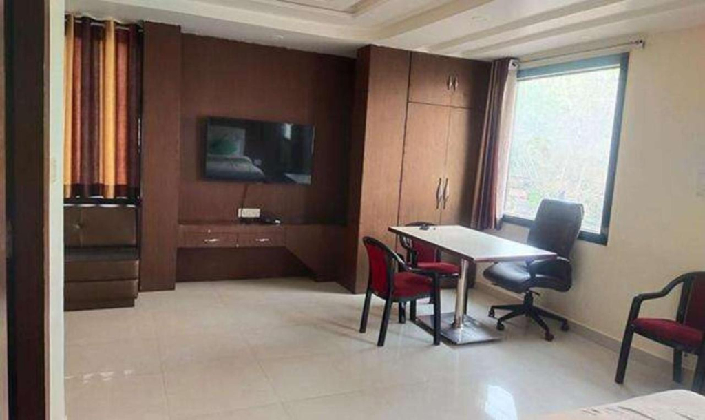 OYO 034 Gandhinagar