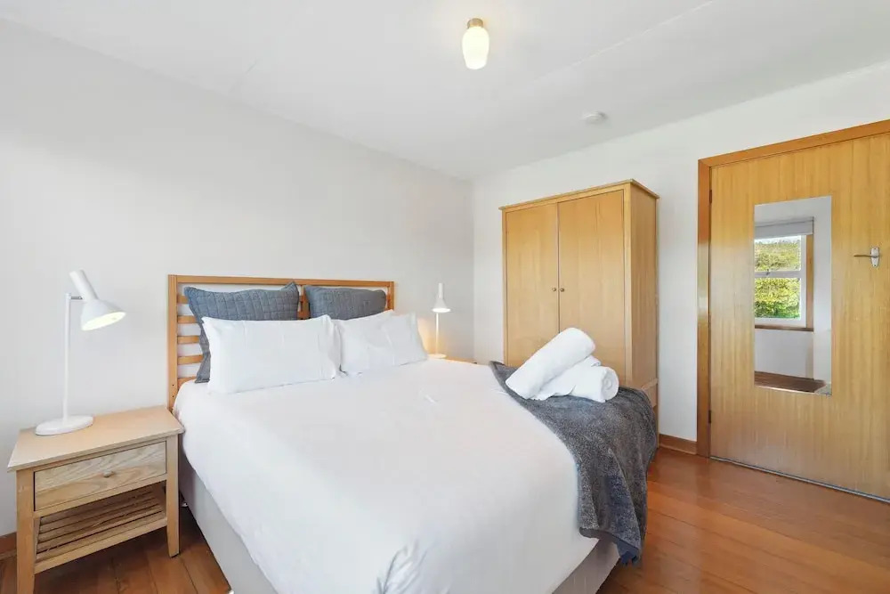 Coningham Beach House - 3 Bedrooms