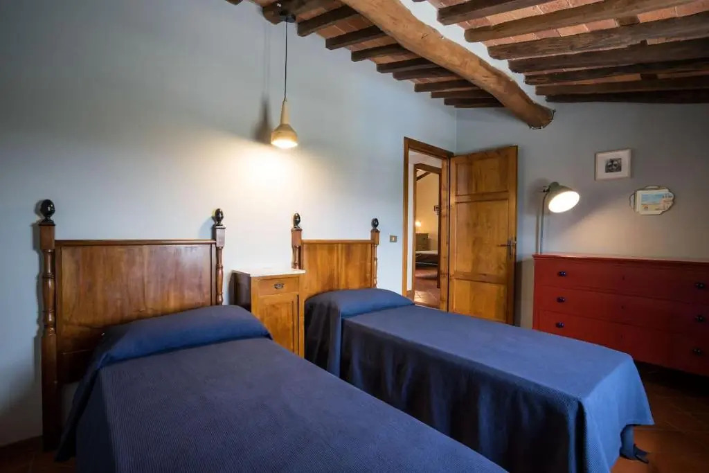 Ampio appartamento completamente rinnovato con vista piscina e jacuzzi