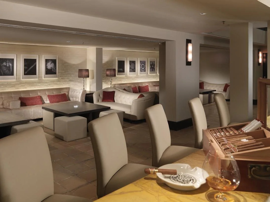 Micasa All Suites Hotel