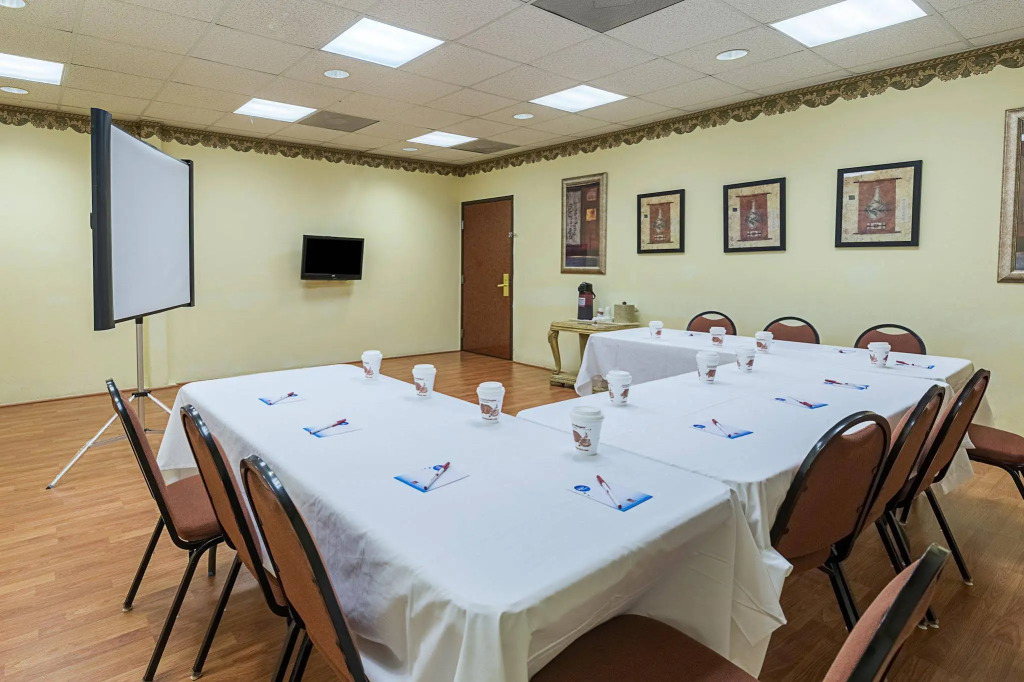 Comfort Suites Houston near Medical Center- NRG Stadium