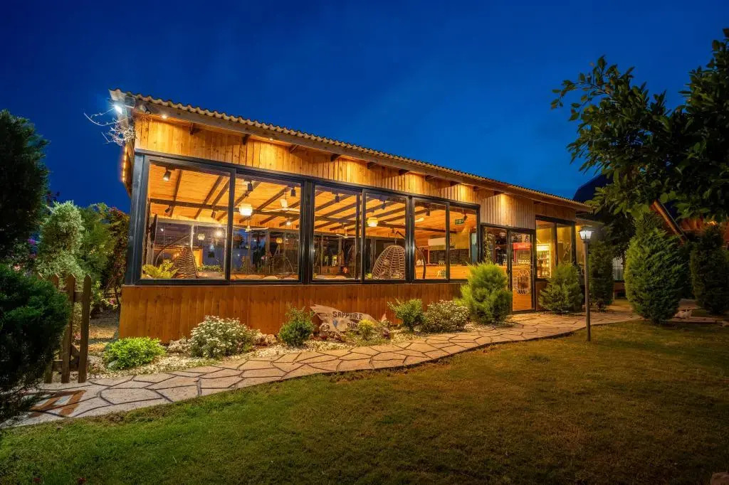 Karaoz Safir Bungalov
