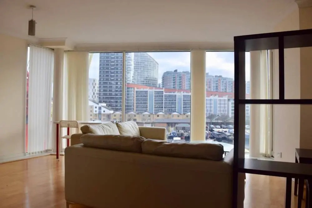 Canary Wharf 2 Bedroom Apartment With Amazing Views