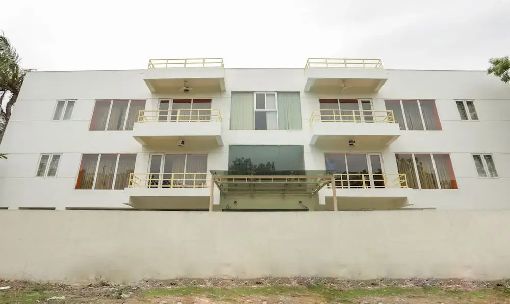 Treebo Vapr Guindy Ekkatuthangal