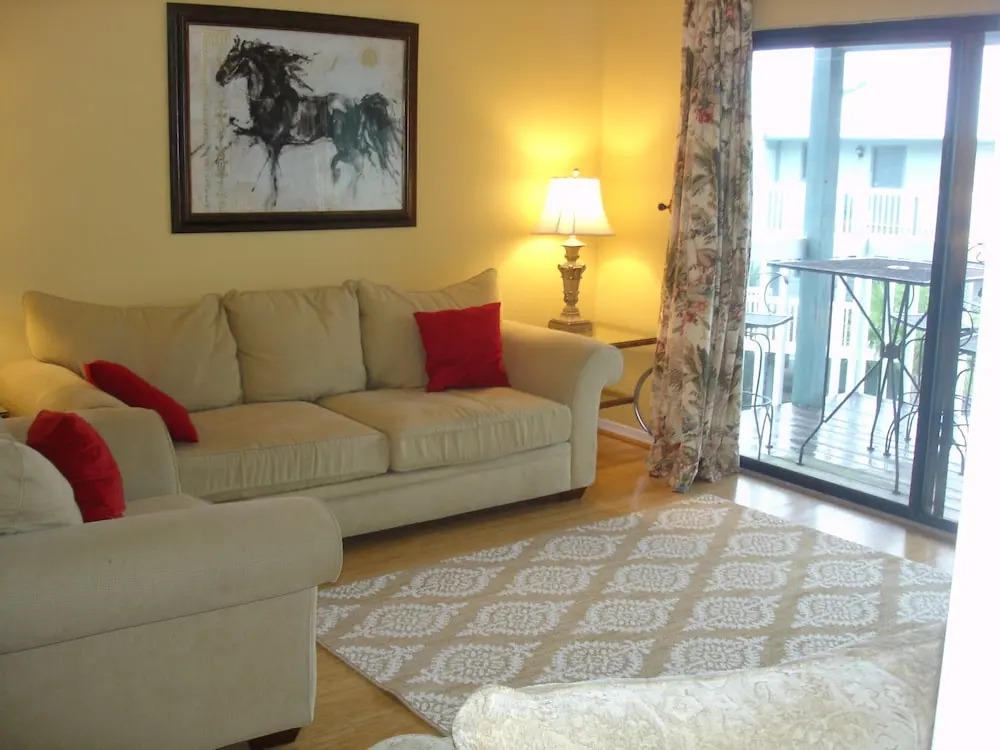 Bay View 84