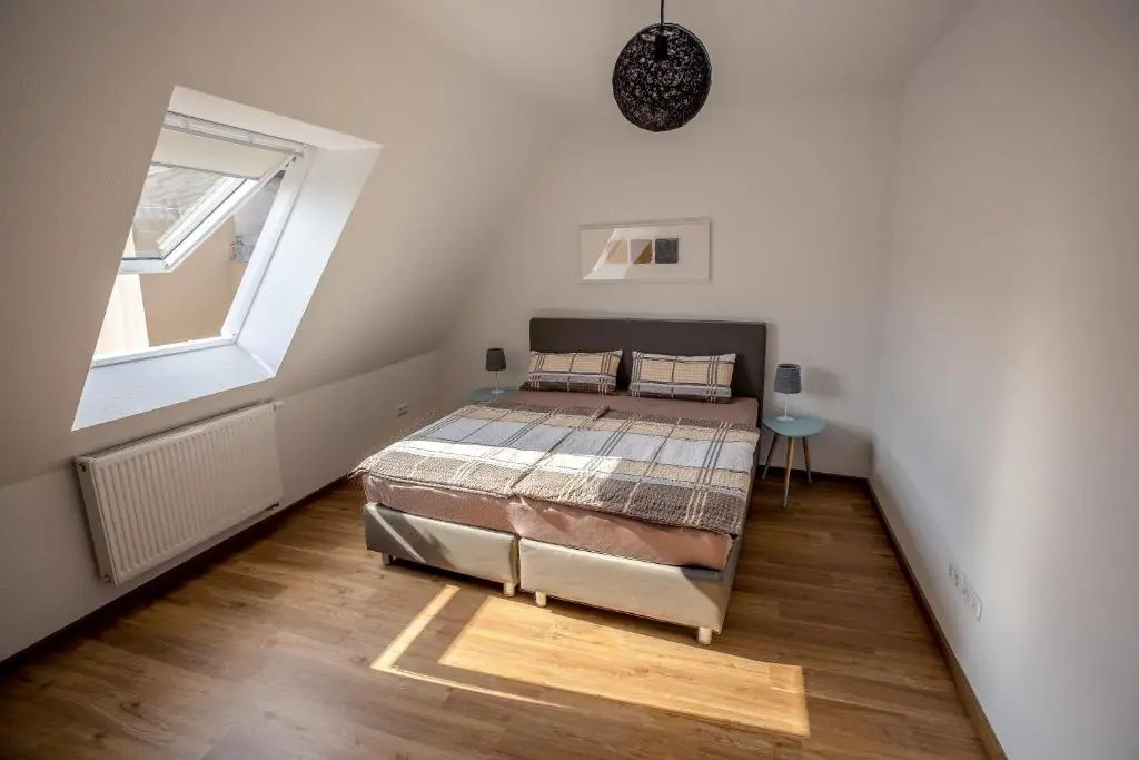 Talstation Kabine 20 / Innenstadt, 2 Schlafzimmer, Terrasse