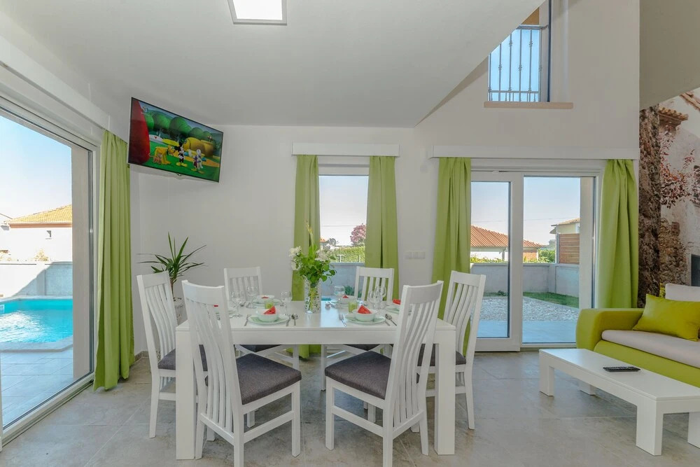 Villa Lusia - Modern villa with pool